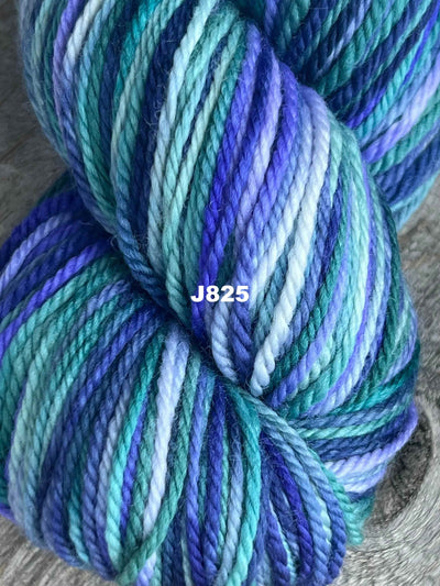 J825