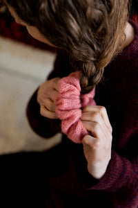 image of a knit hair scrunchy